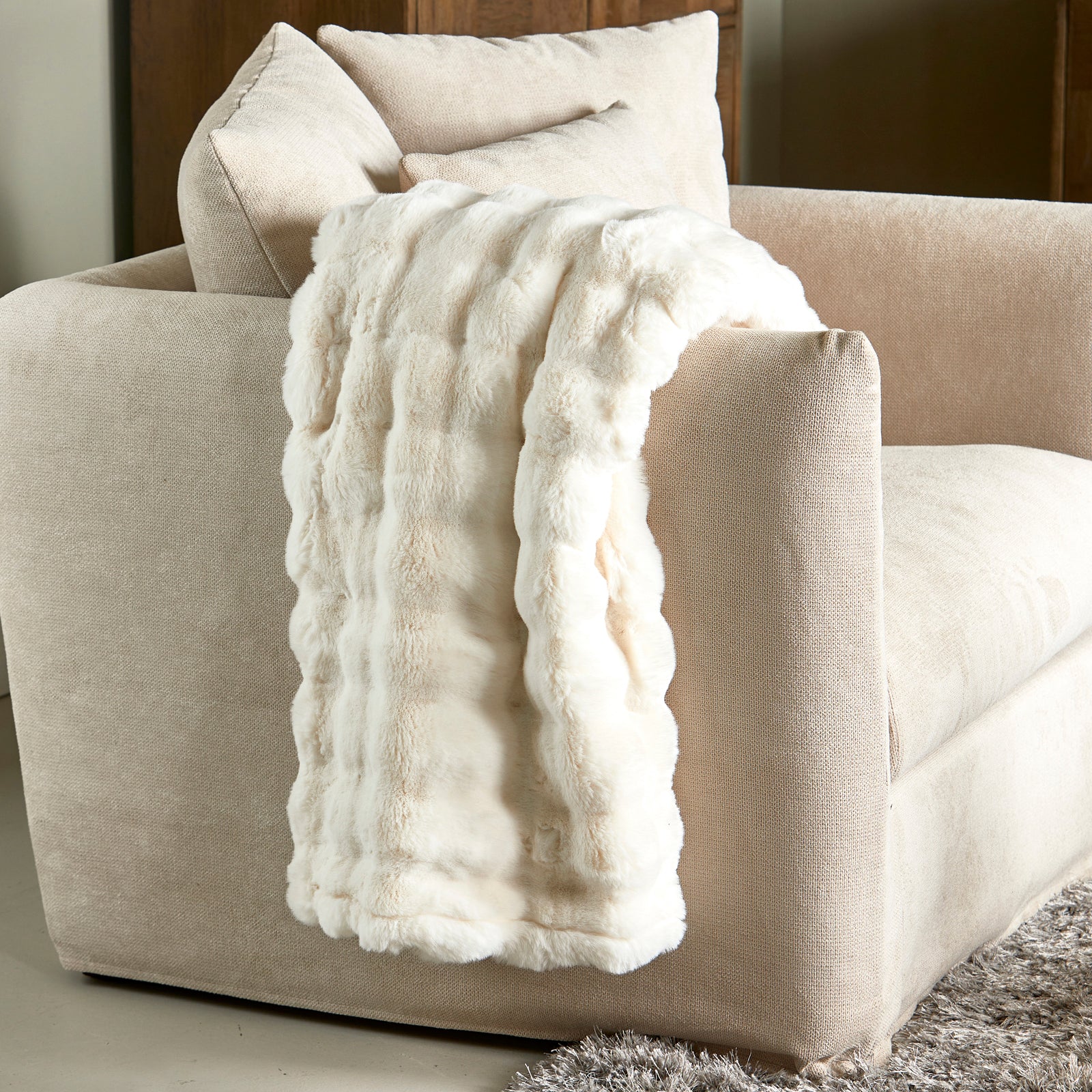 RM Meaux Faux Fur Throw 170x130 *NEW* – Maison Leonie