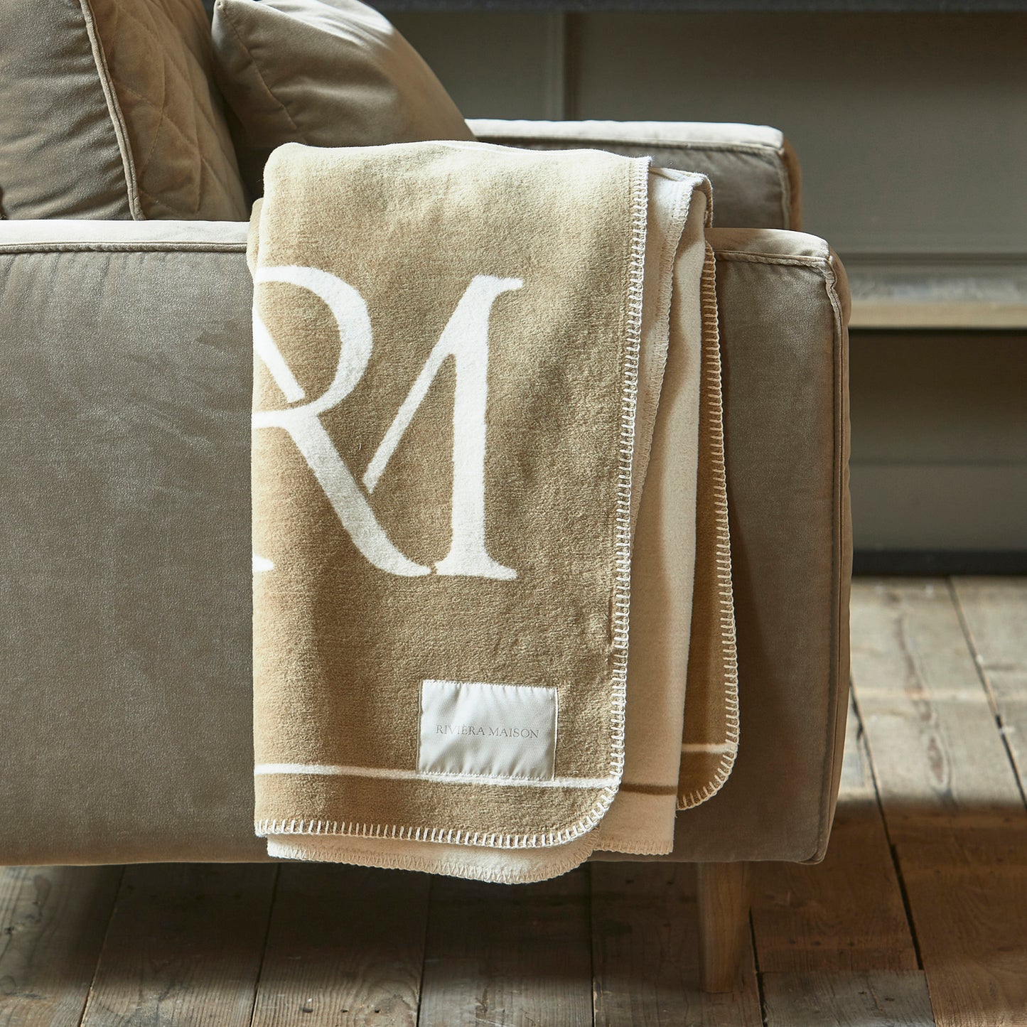 RM Classic Monogram Throw 180x150 *Nuevo *