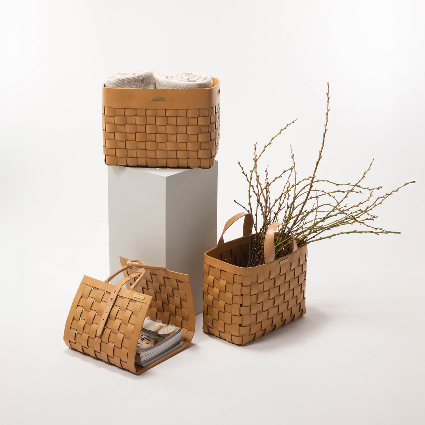 Florence Magazine Basket with Handle