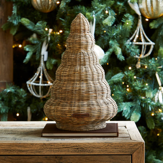 Árbol de Navidad ondulado de ratán rústico