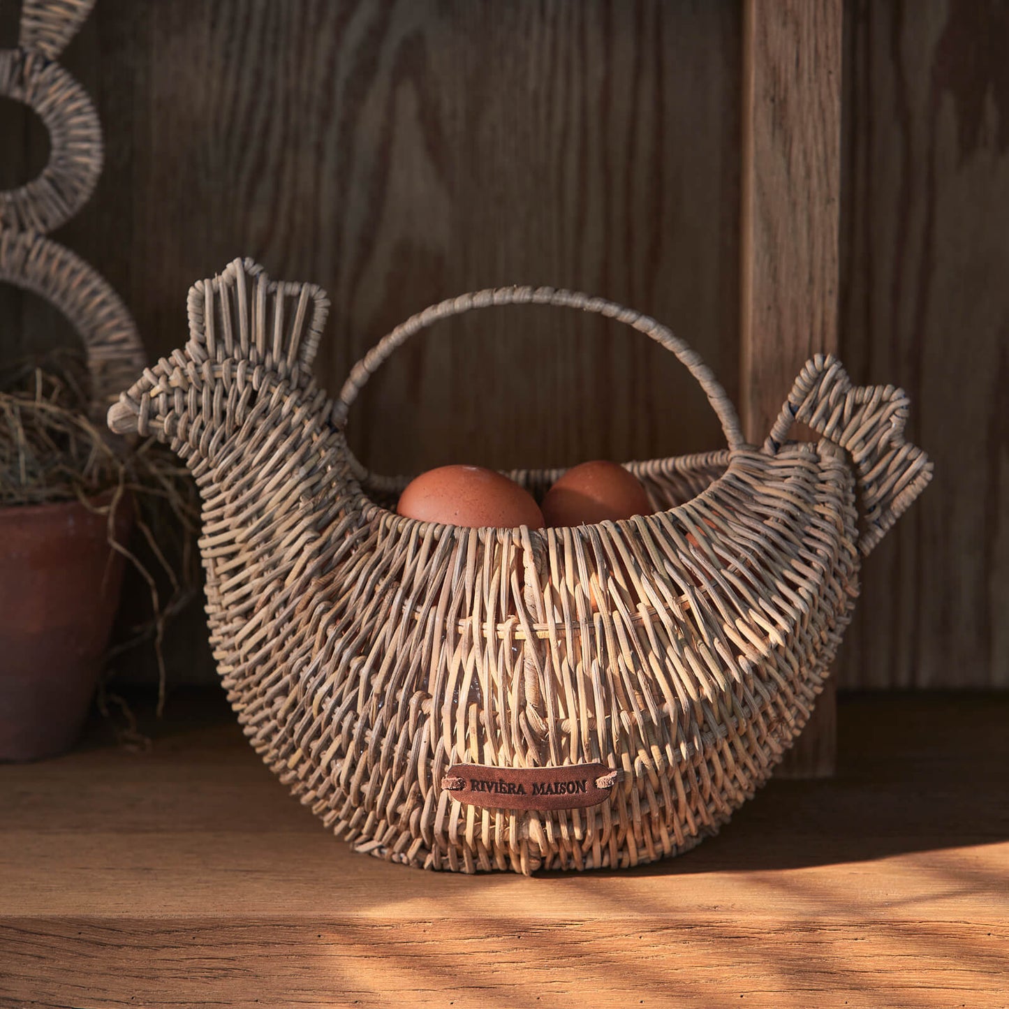 Rustic Rattan Lovely Chicken Basket